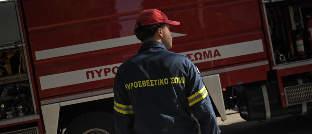 Θεσσαλονίκη: Φωτιά σε προαύλιο σχολείου τα ξημερώματα